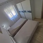 Aurora Salakovci *